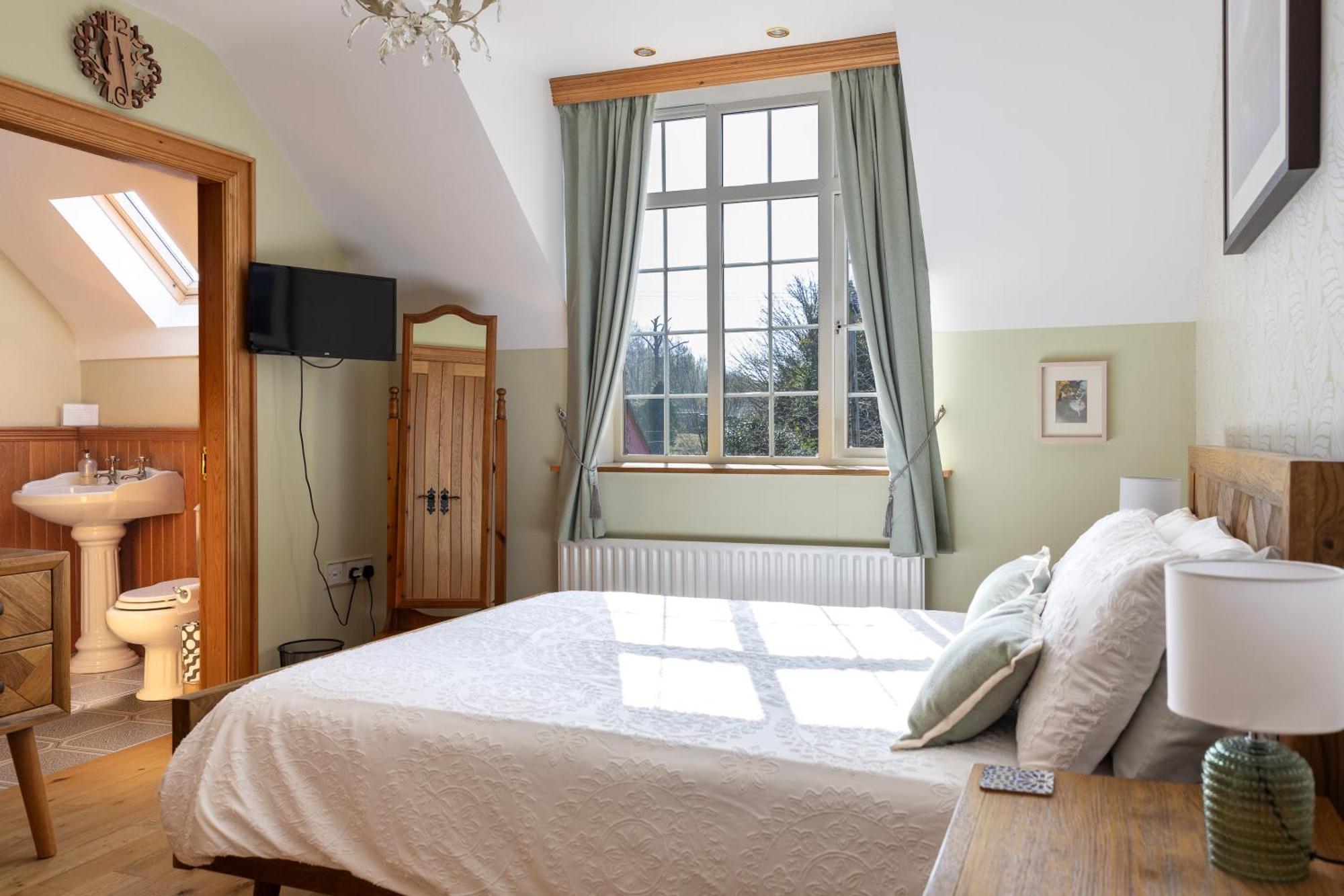 Rossclare Lodge Енискилен Екстериор снимка